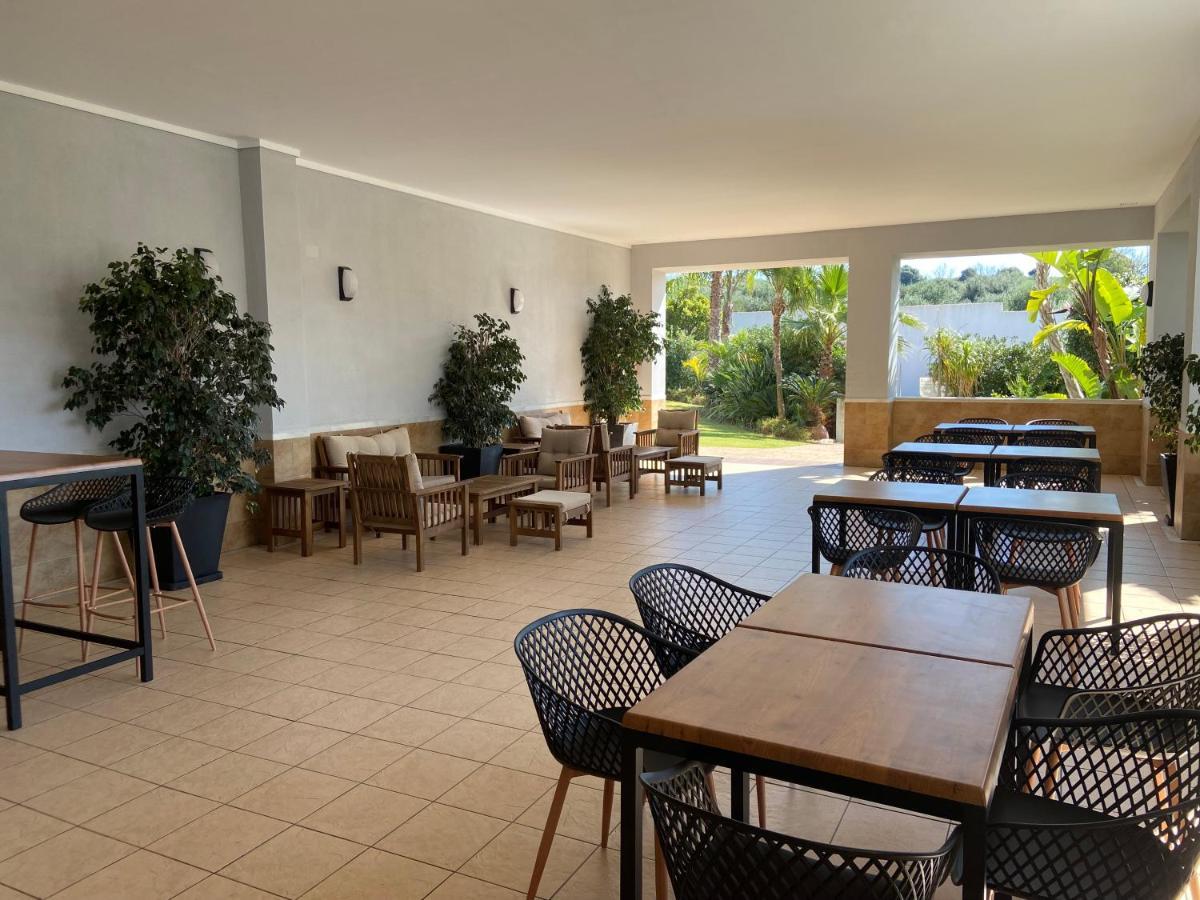 Hotel Montera Plaza Los Barrios Luaran gambar