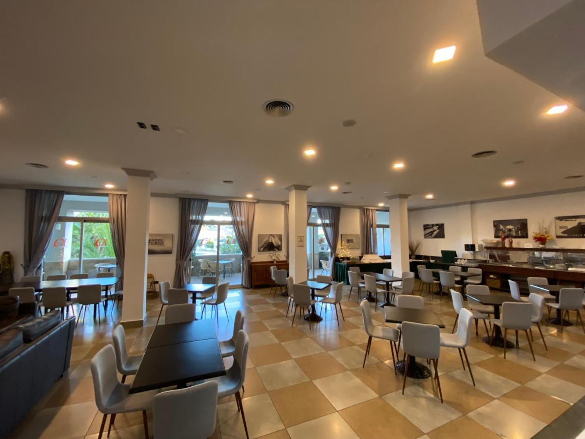 Hotel Montera Plaza Los Barrios Luaran gambar