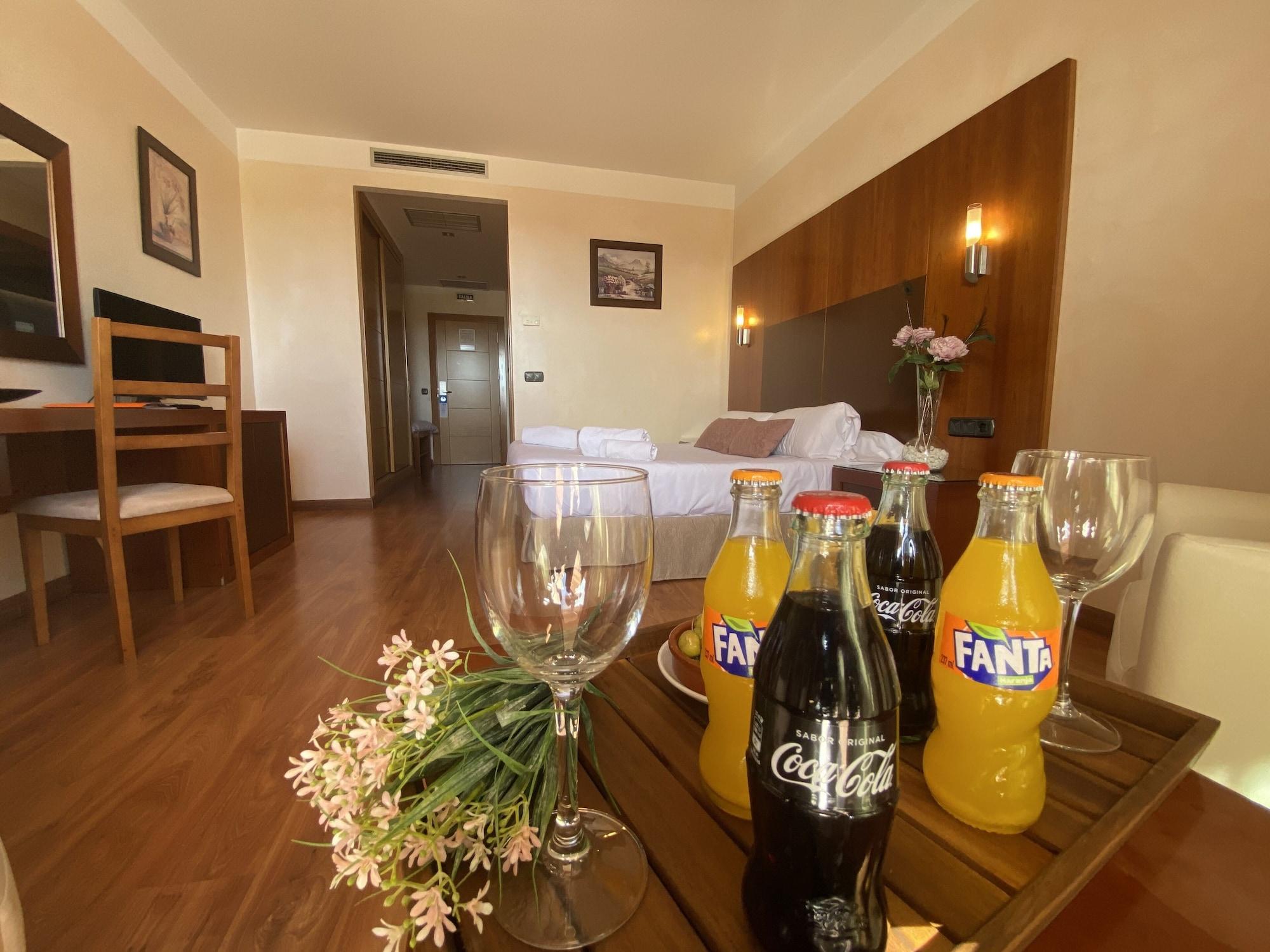 Hotel Montera Plaza Los Barrios Luaran gambar