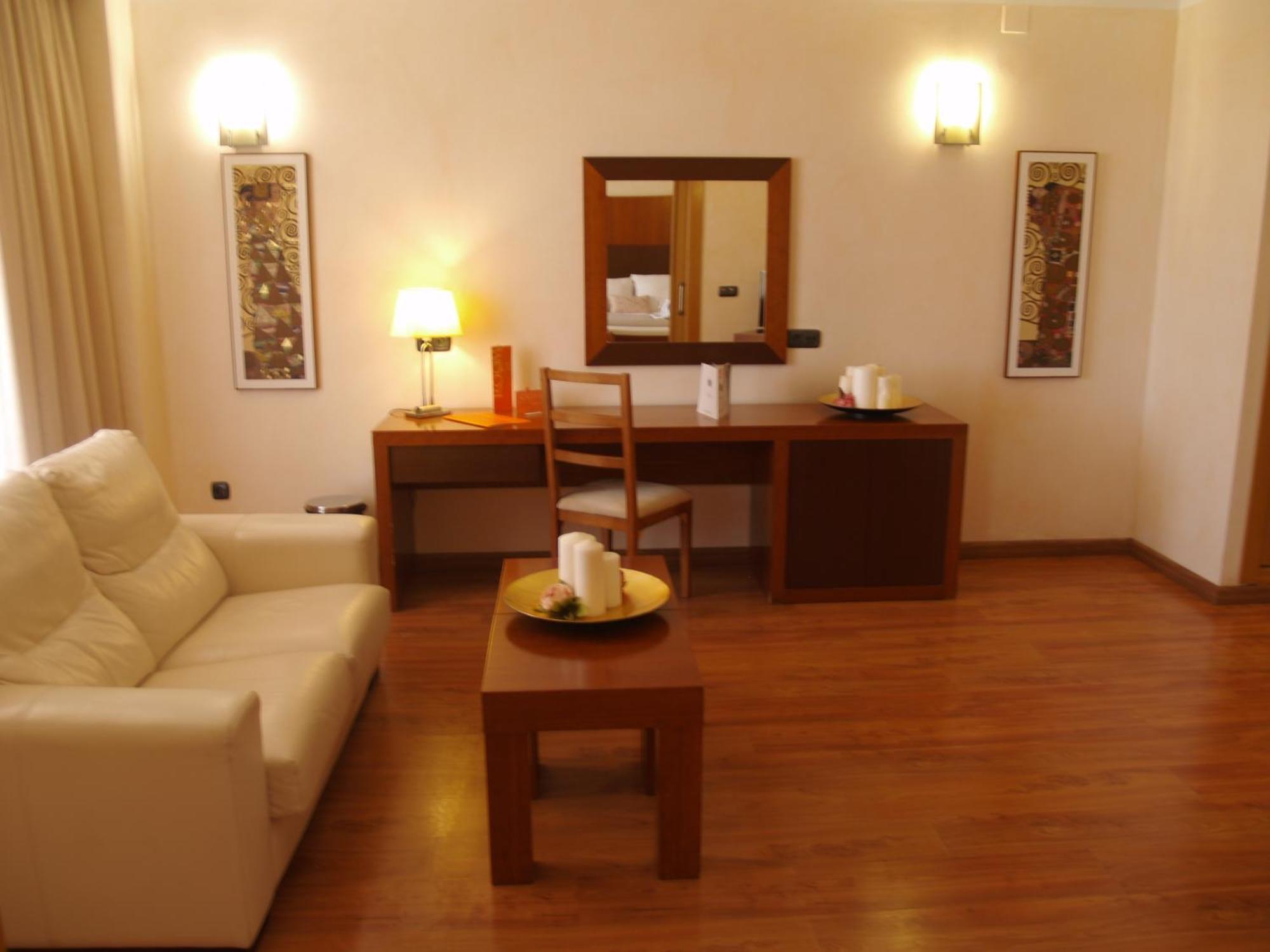 Hotel Montera Plaza Los Barrios Luaran gambar