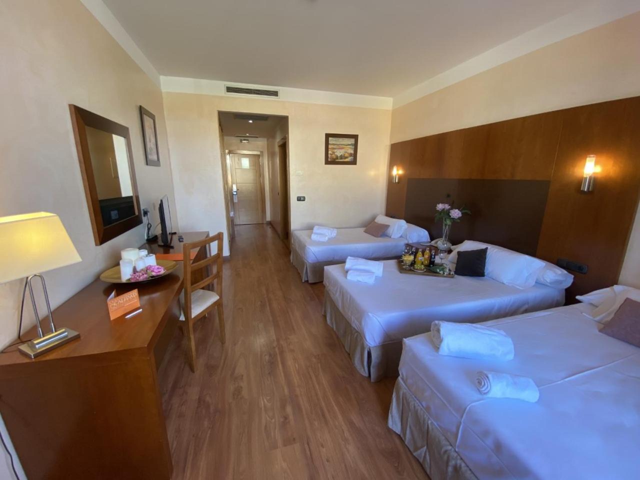 Hotel Montera Plaza Los Barrios Luaran gambar
