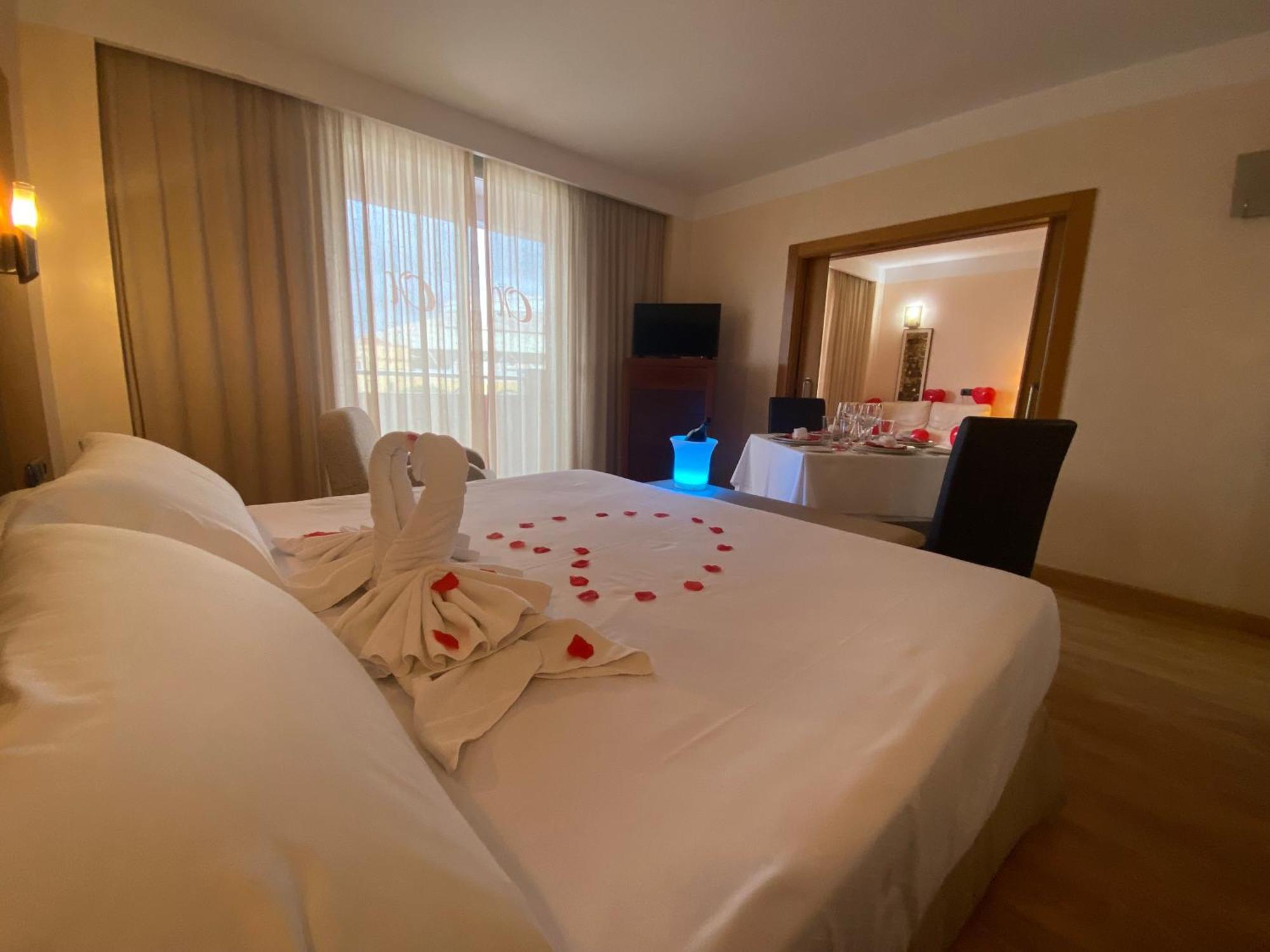 Hotel Montera Plaza Los Barrios Luaran gambar